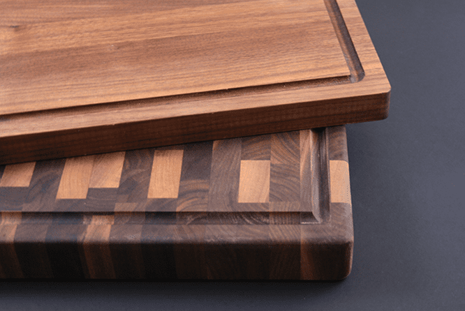 Wooden cutting boards with different grains
