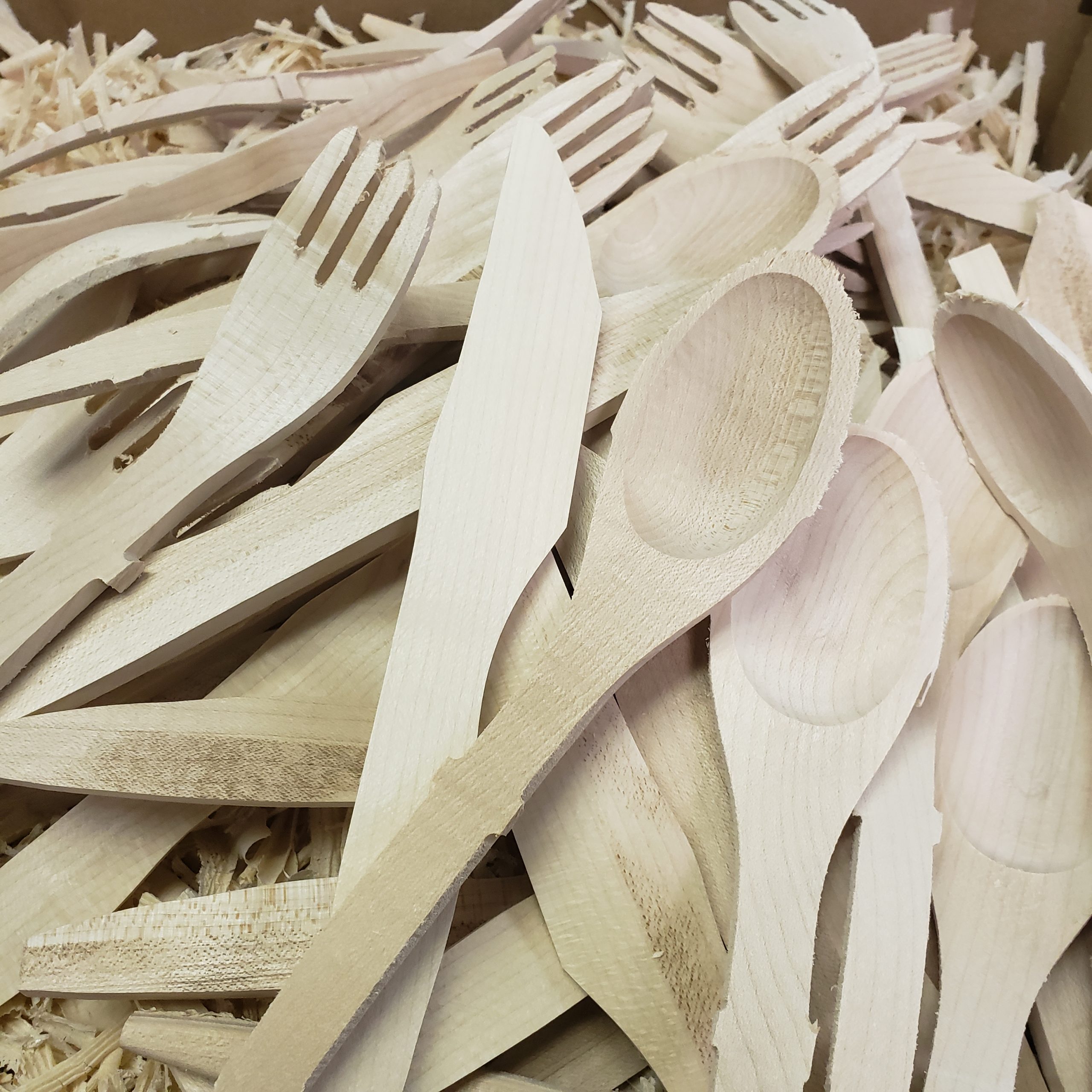 How are wooden utensils made