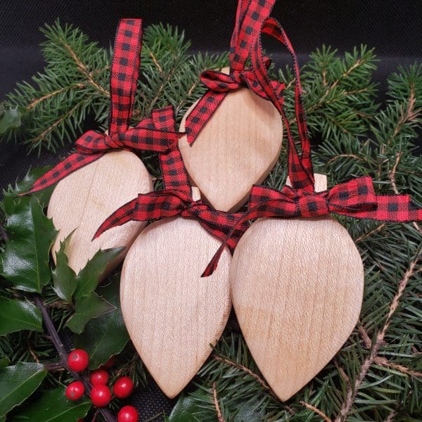 Ornements classiques de Noël en forme de larme en bois d'érable - Ensemble de 4